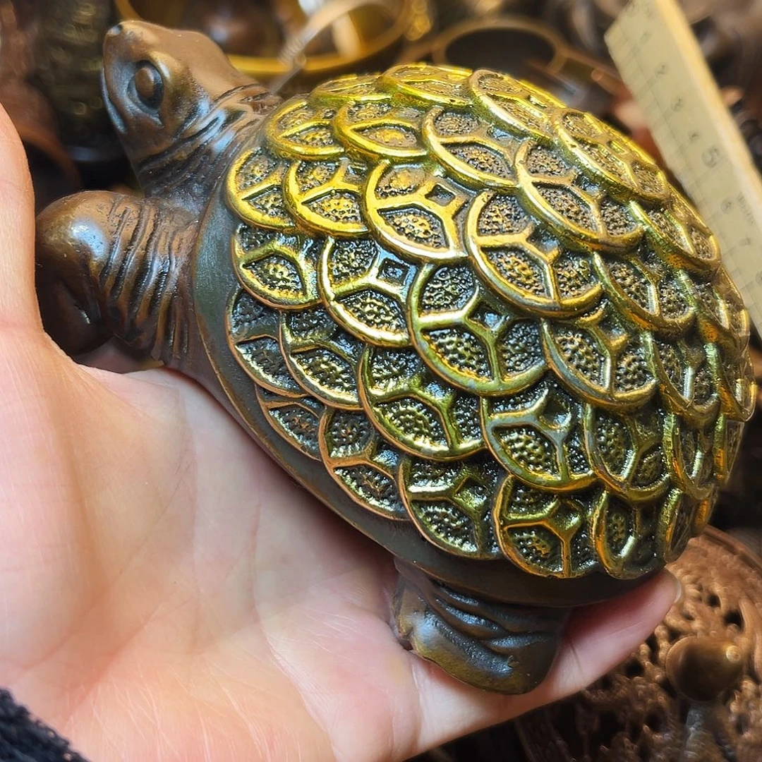 精美铜器工艺品等