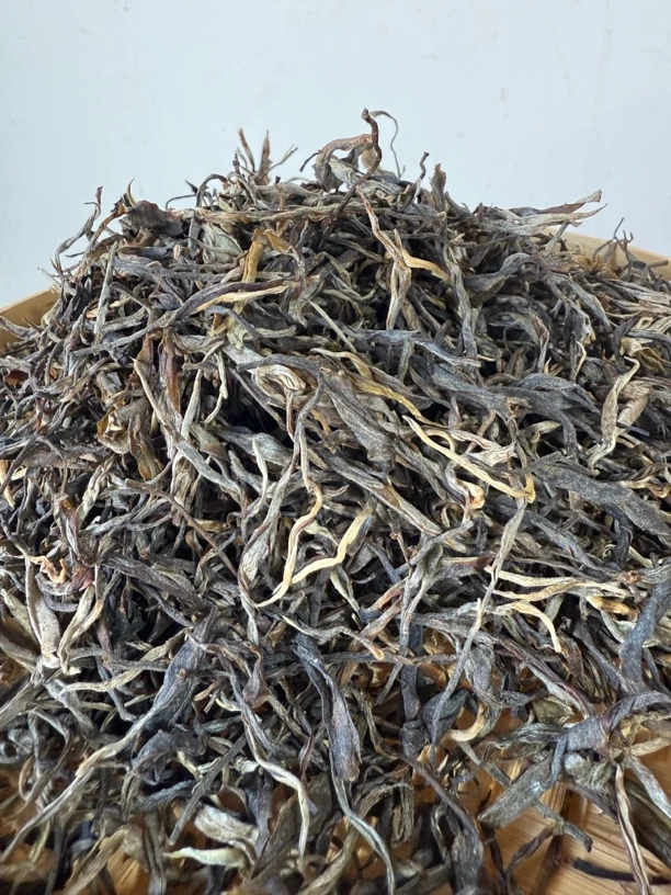自家大山丫口大古树混采普洱茶生茶散茶