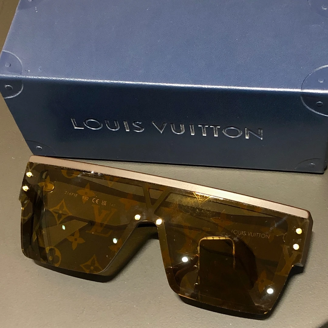 99新 LouisVuitton/路易威登 墨镜成色看直播GSH2095