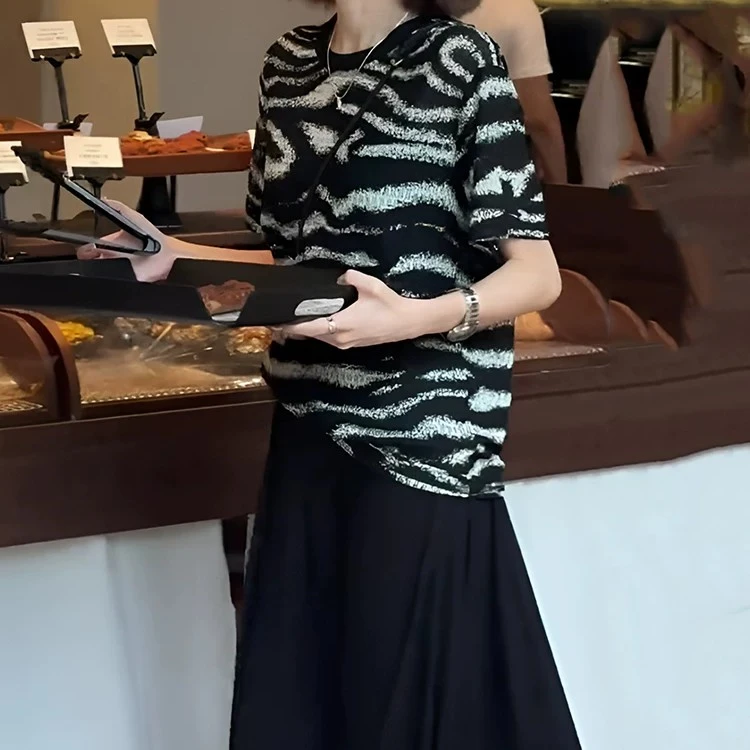 撞色条纹圆领正肩短袖新款夏季宽松女装