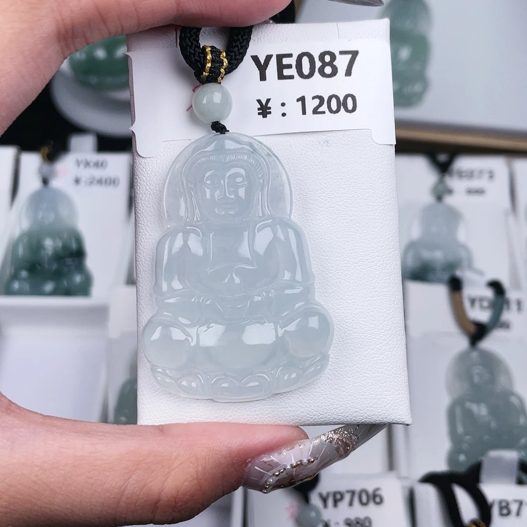 翡翠未镶嵌颈饰YE087