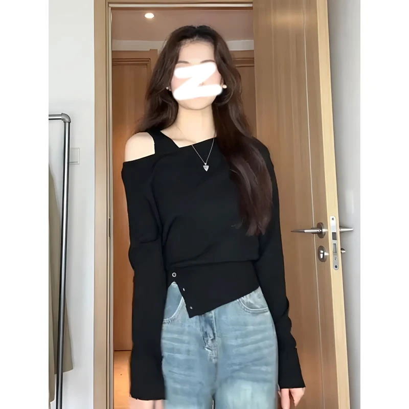露肩针织衫女2025新款不规则开叉斜肩早秋韩系设计感外搭长袖上衣