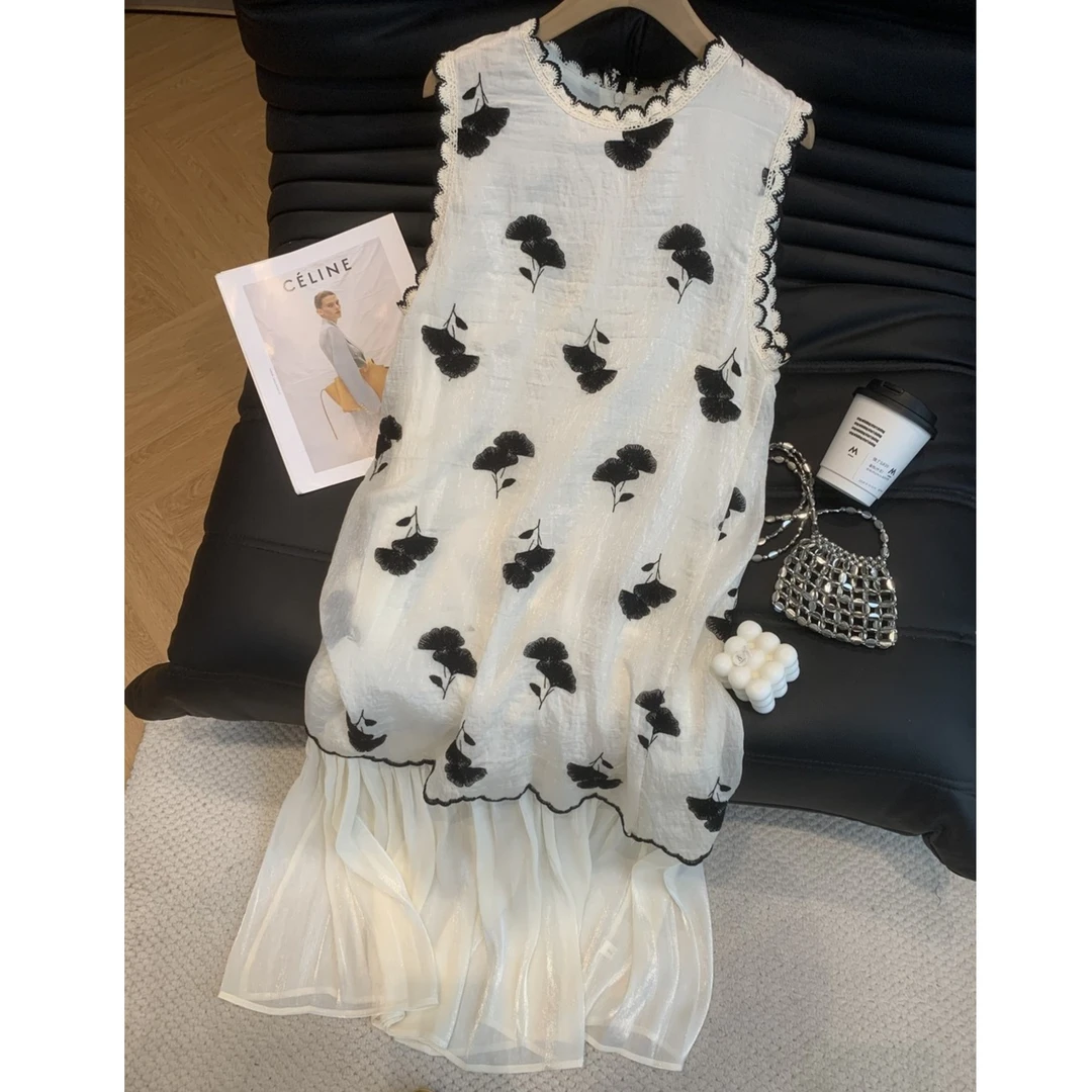 设计感小众重工刺绣无袖背心连衣裙2025夏季新款假两件慵懒风长裙