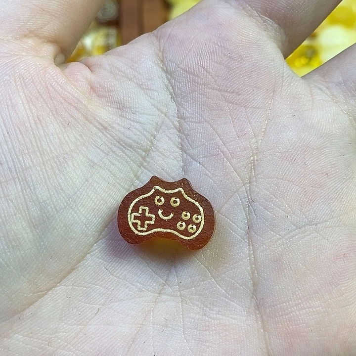 吊坠橄榄核游戏机滴溜