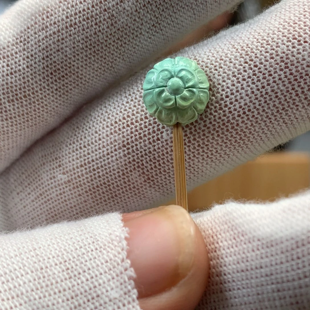 绿松石未镶嵌挂件