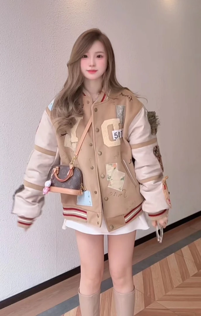 少量现现：秋冬款重工潮牌欧货贴布刺绣外套百搭宽松风圆领卫衣