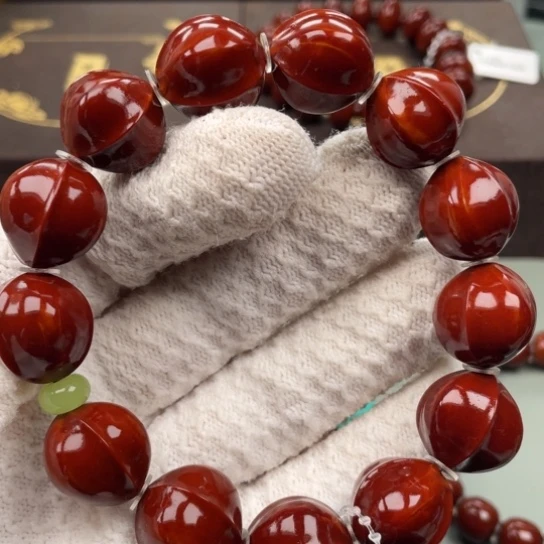 橄榄核吊坠青****哥橄榄核