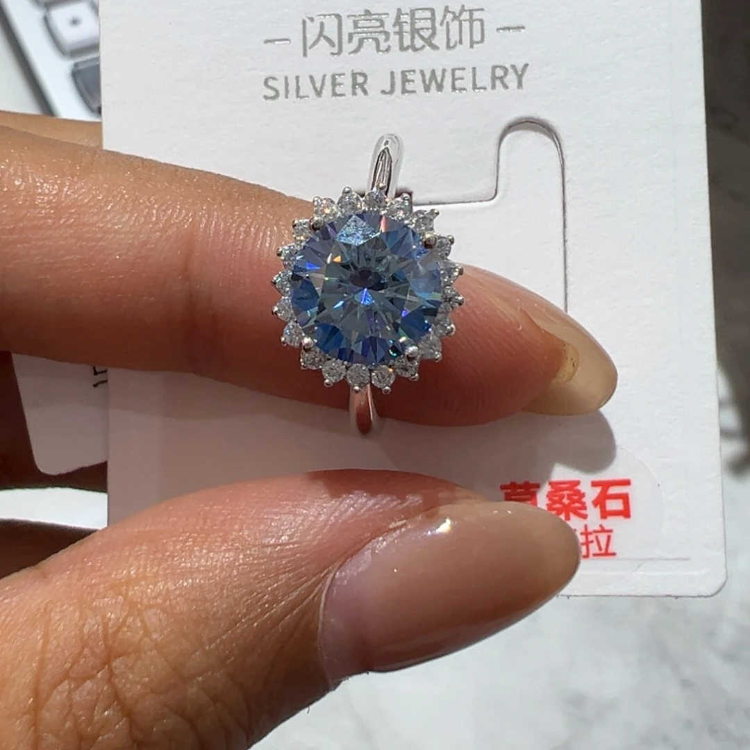 坠链均925银合成碳硅石两克拉太阳花戒指蓝