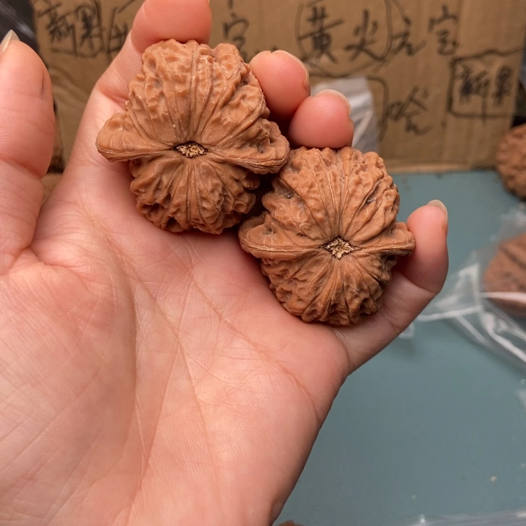 ****礼吊坠文玩核桃血麒麟11