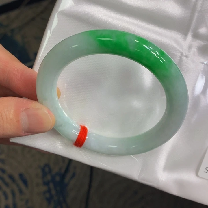 未镶嵌手镯（圆镯）翡翠翡翠