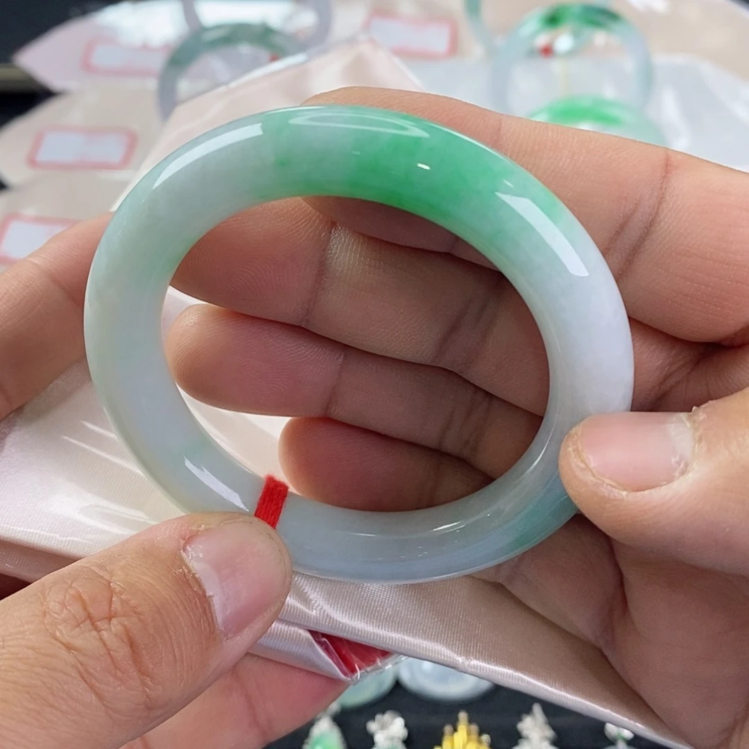 【闪购商品】未镶嵌手镯翡翠