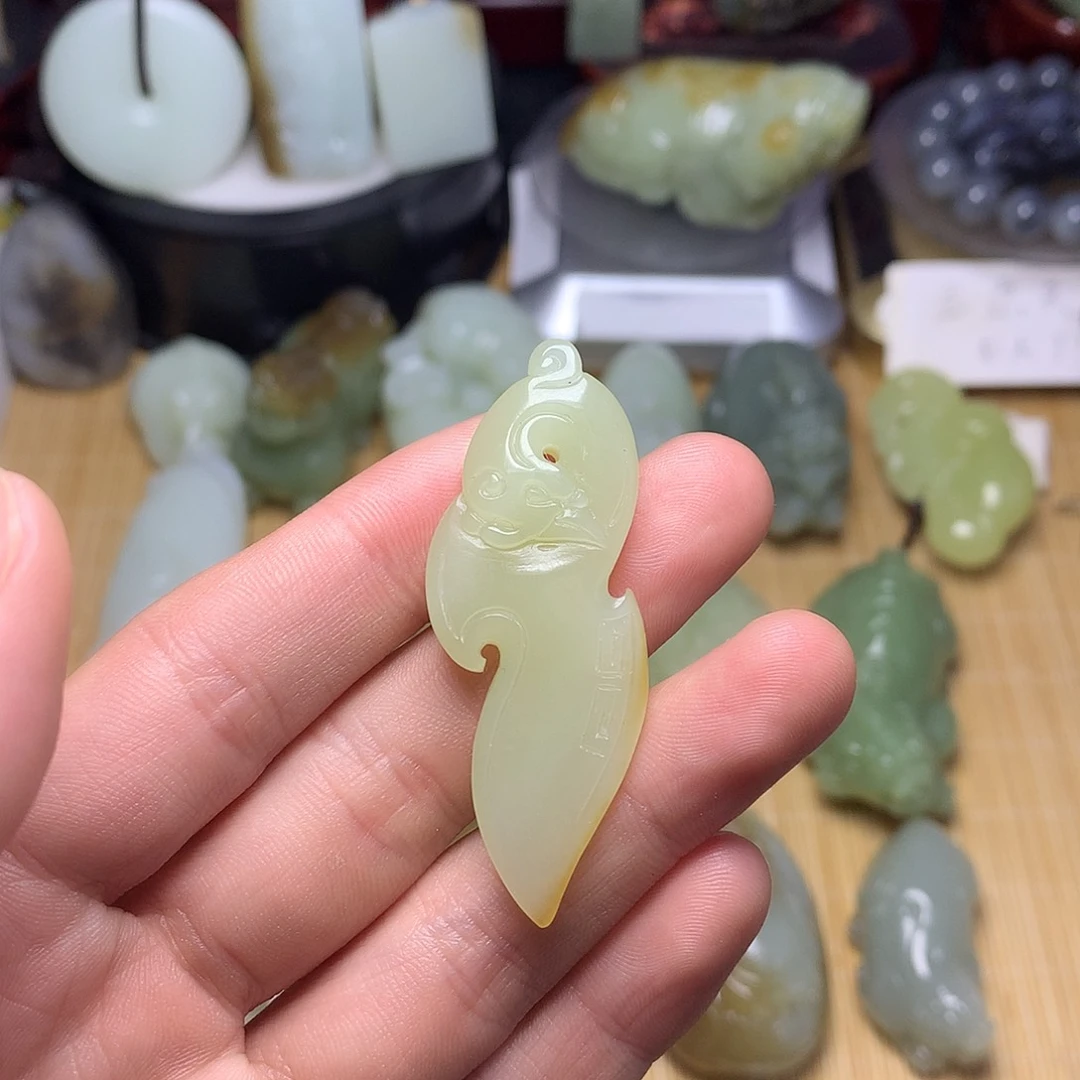 和田玉未镶嵌挂件