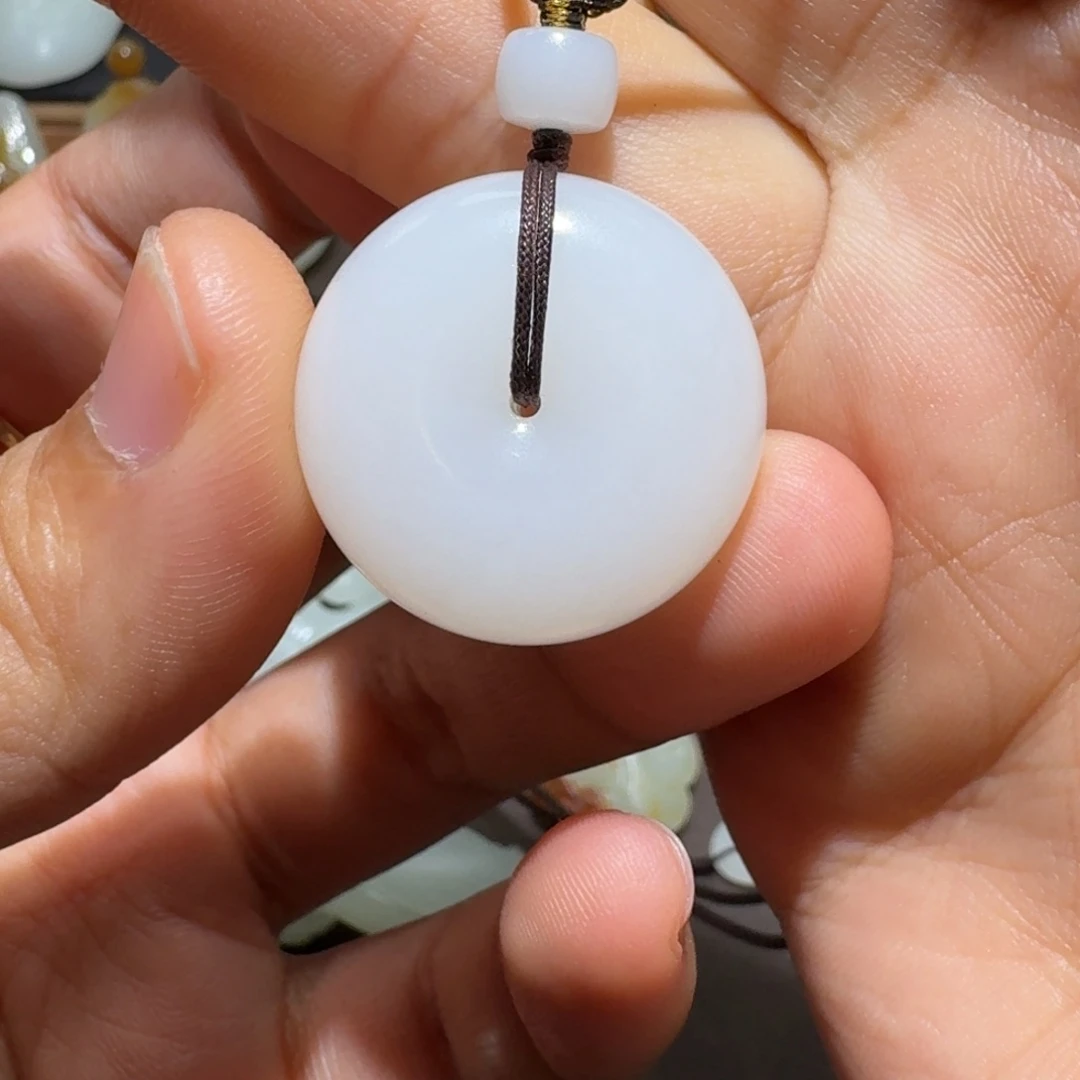 和田玉未镶嵌吊坠(不含链)