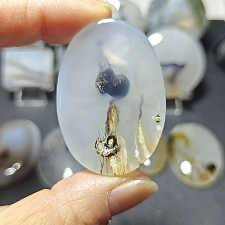 玛瑙/玉髓未镶嵌珠宝奇石
