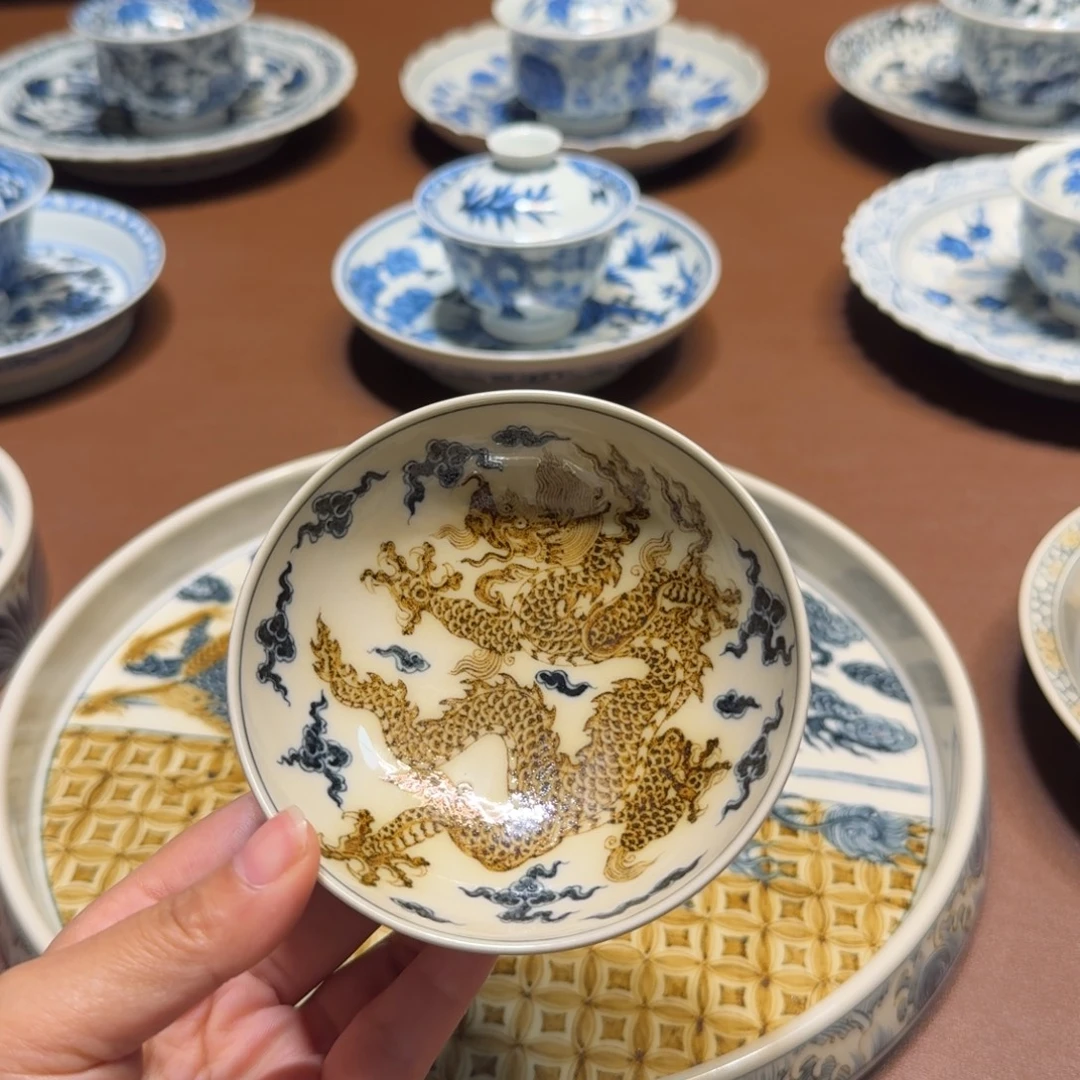 二号釉里金霸王龙普洱杯