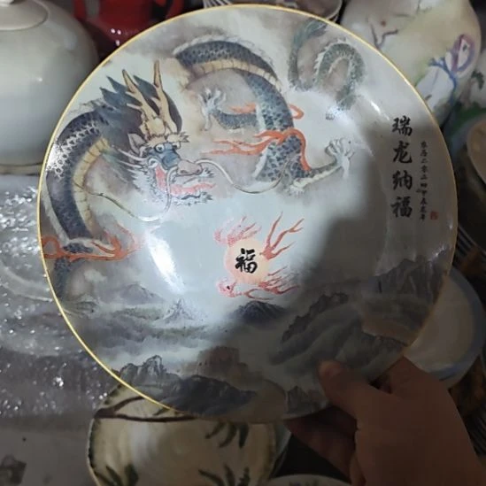茶盏陶瓷盘子碗啥都有