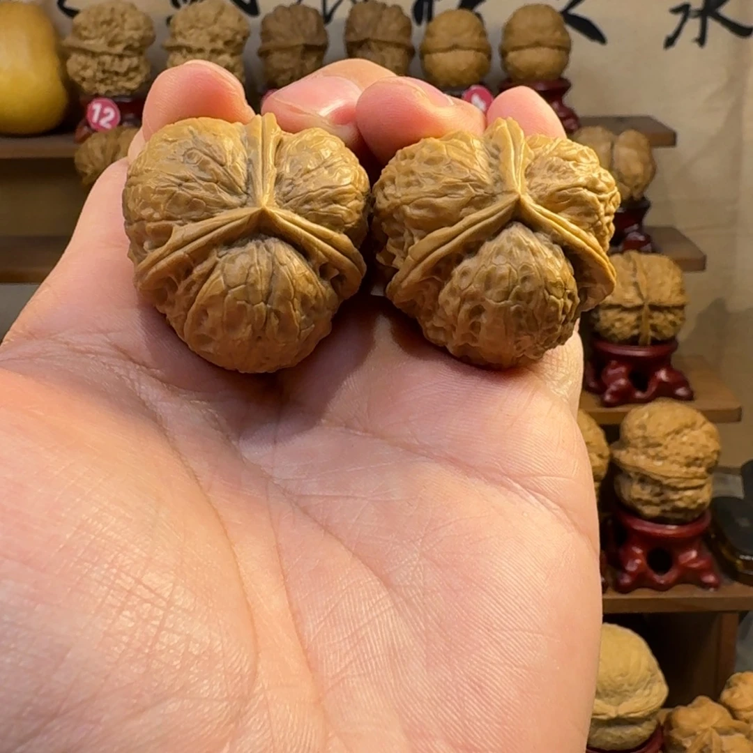 铁核桃把件七星三棱奔驰39尺