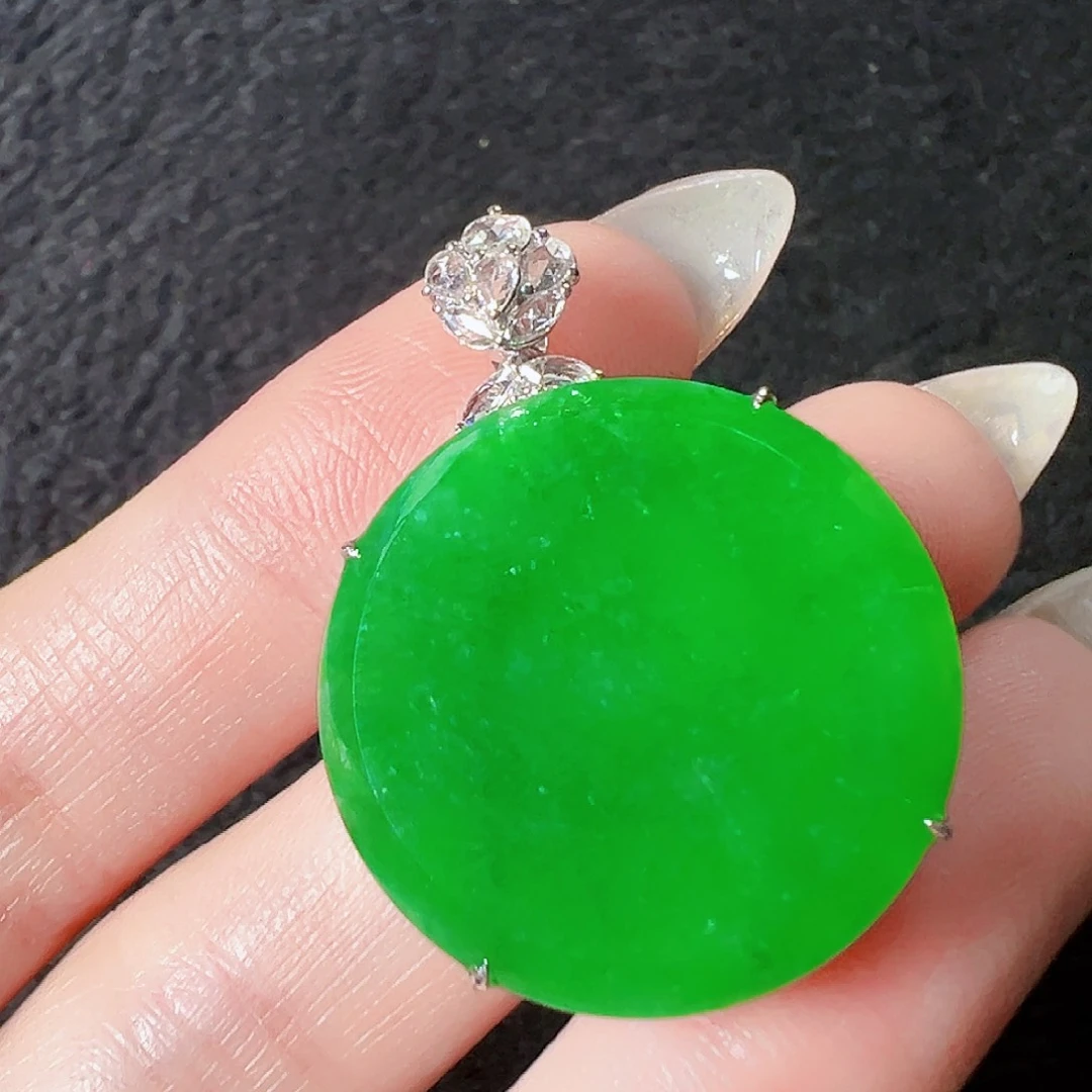 翡翠颈饰18K金镶嵌自***客签收后24小时鉴赏期，过时不退