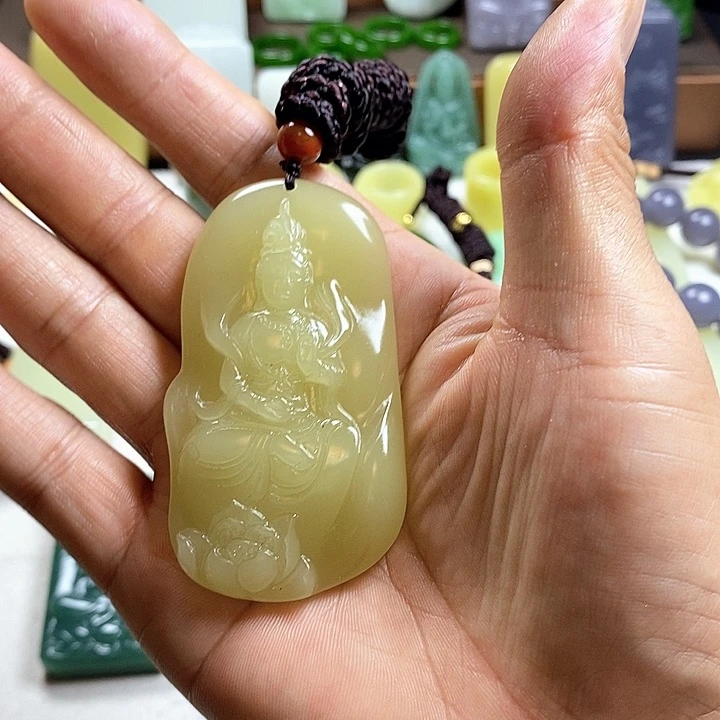 和田玉未镶嵌珠宝奇石
