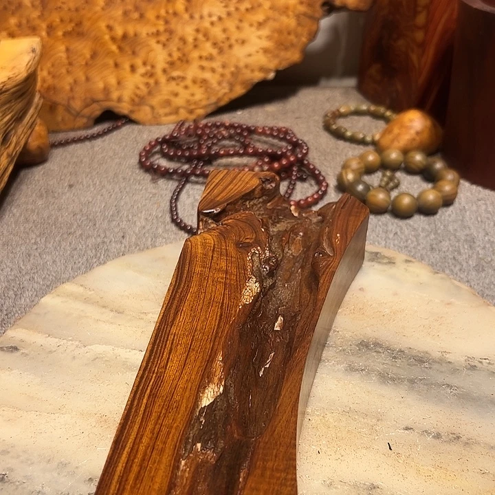 我***瓜端景台紫檀木类檀香