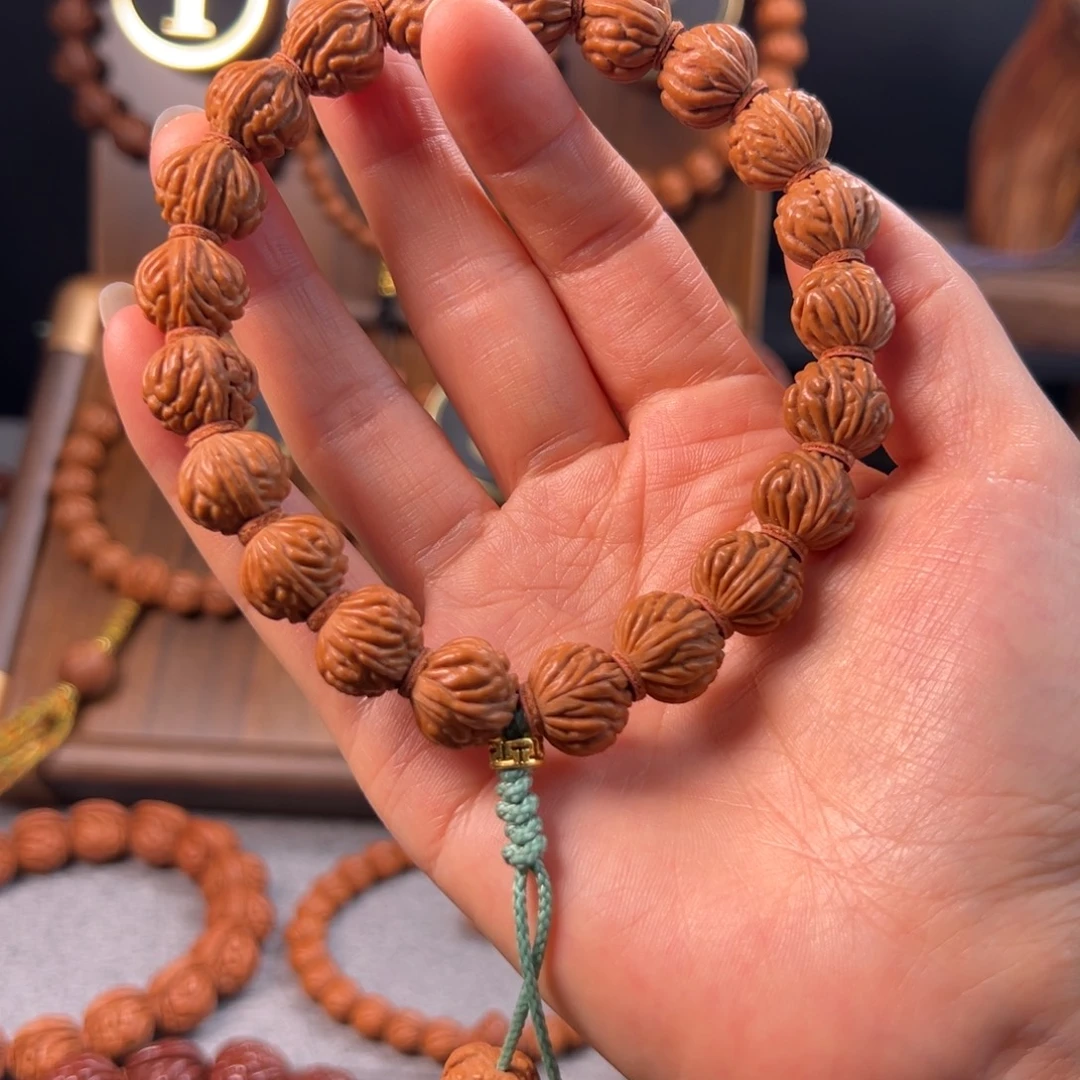 张***傅吊坠桃核14野生金豆