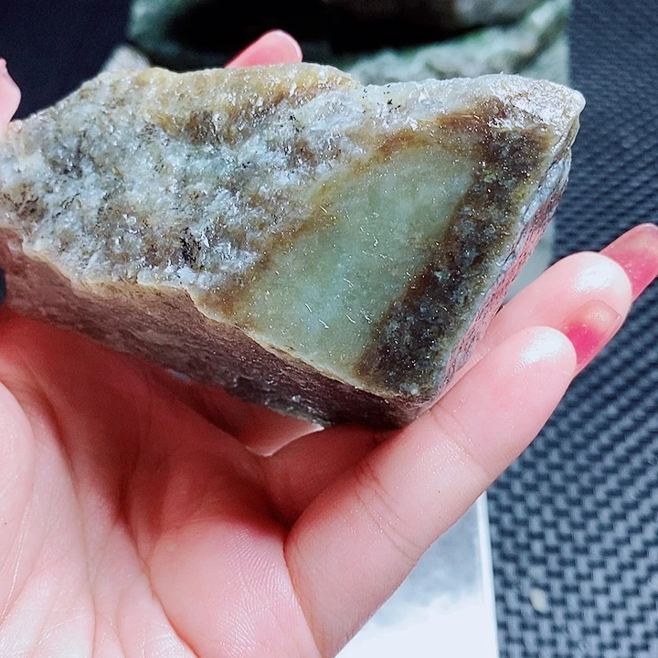 未镶嵌和田玉（糖玉）珠宝半成品