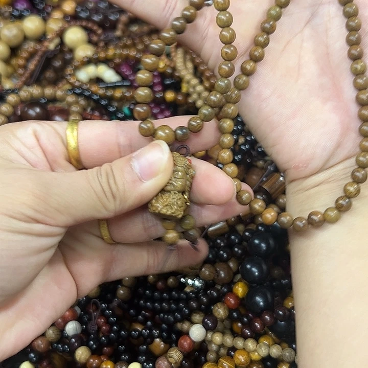 维腊木（绿檀）无事牌