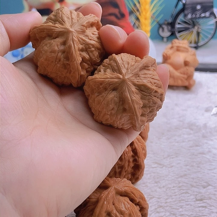 把件文玩核桃一*界三棱