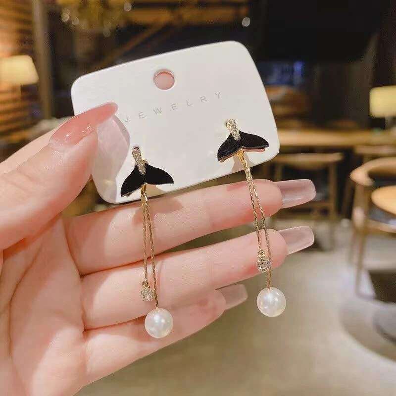 合金锆石耳饰 【925银针】2025新年款 黑鲸鱼尾耳环