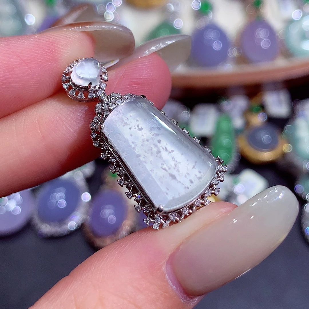 吊坠(不含链)18K金镶嵌翡翠