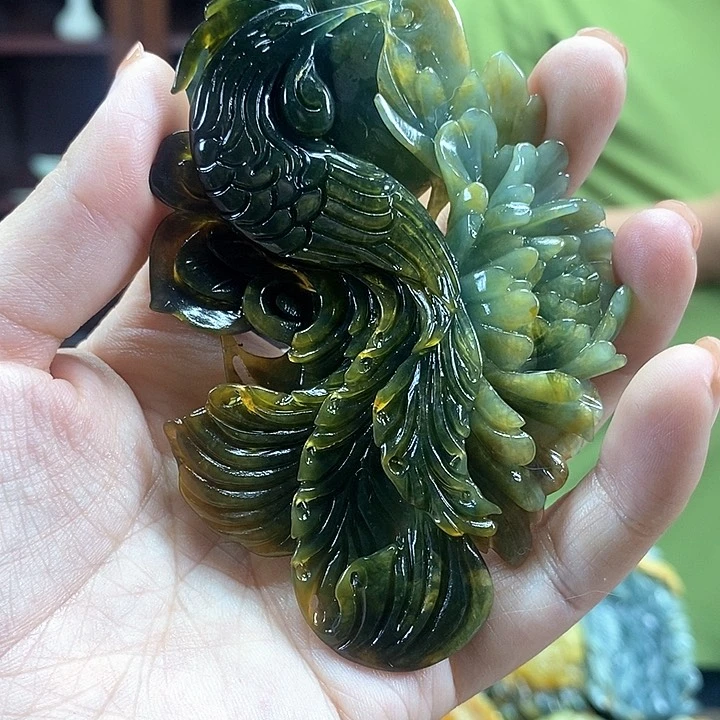 蛇纹石玉未镶嵌吊坠扬**航