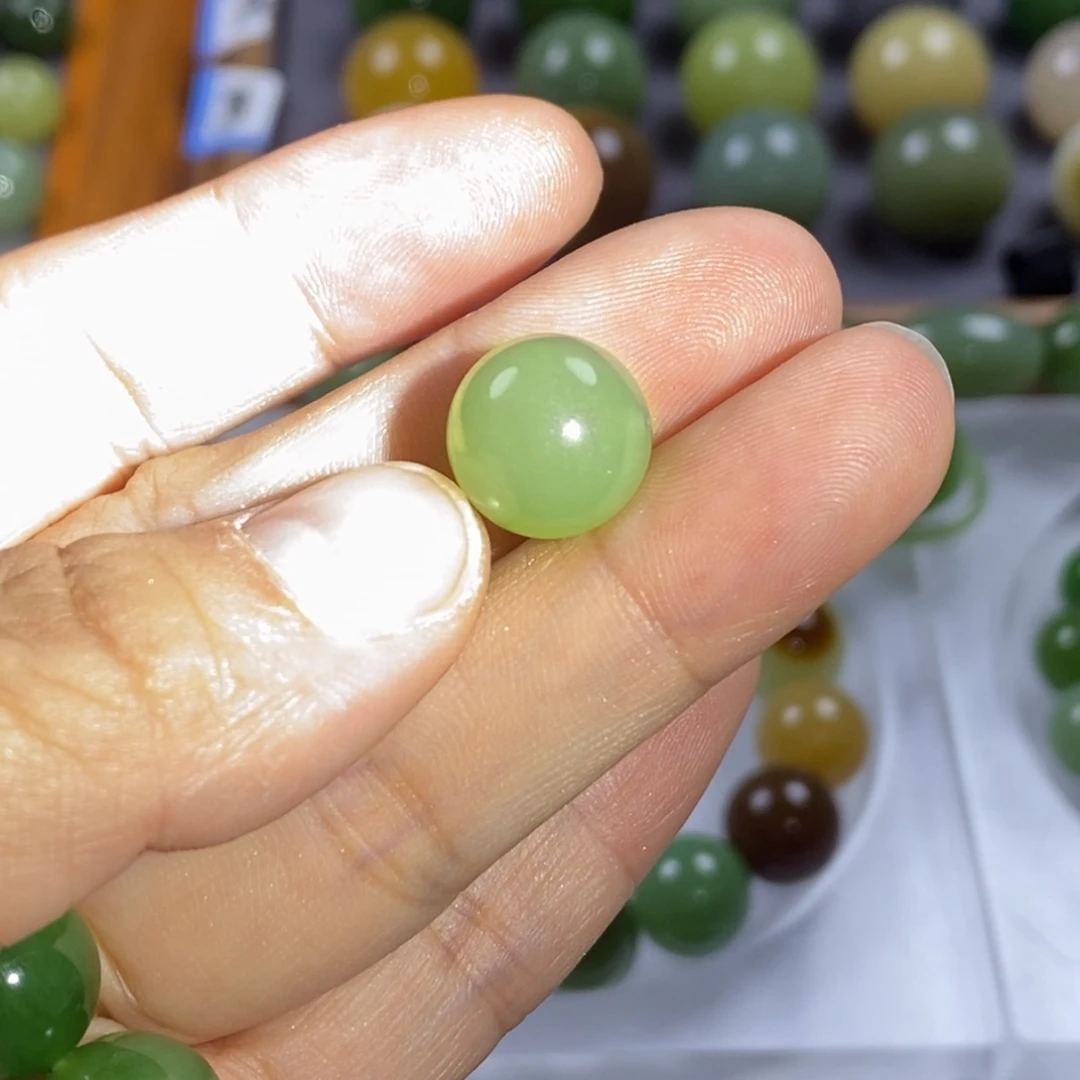 ****和田玉散珠卡12翠青