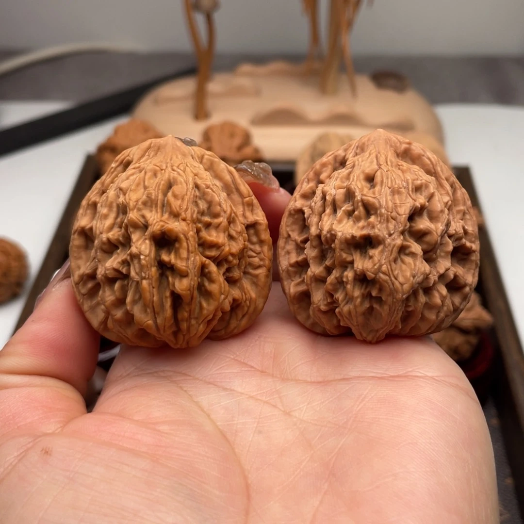 桃核把件麦穗虎头全品42