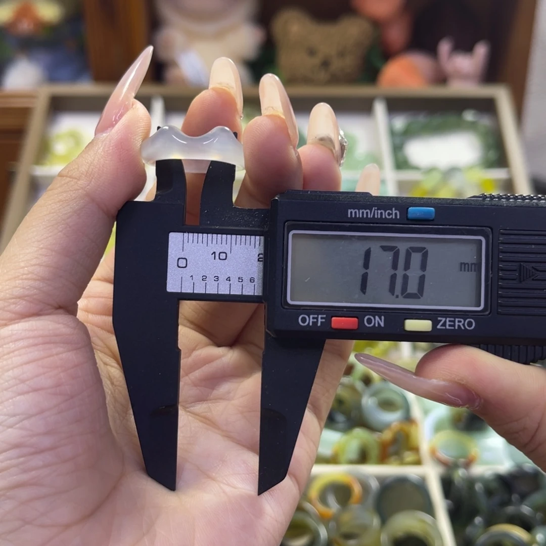 蛇纹石玉未镶嵌手镯21