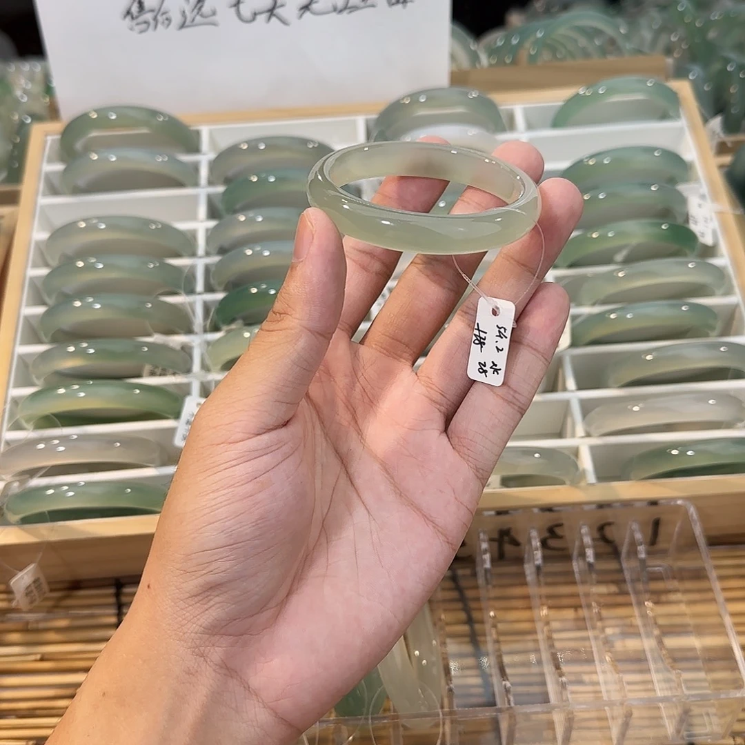 玛瑙/玉髓未镶嵌手镯圈口54.2