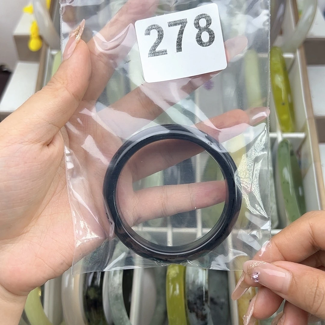 加***带未镶嵌蛇纹石玉手镯