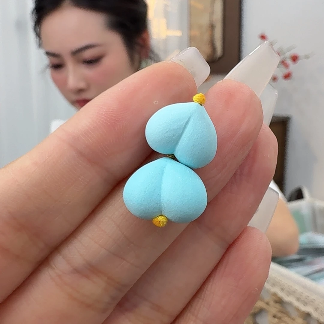 一***花绿松石未镶嵌珠宝奇石