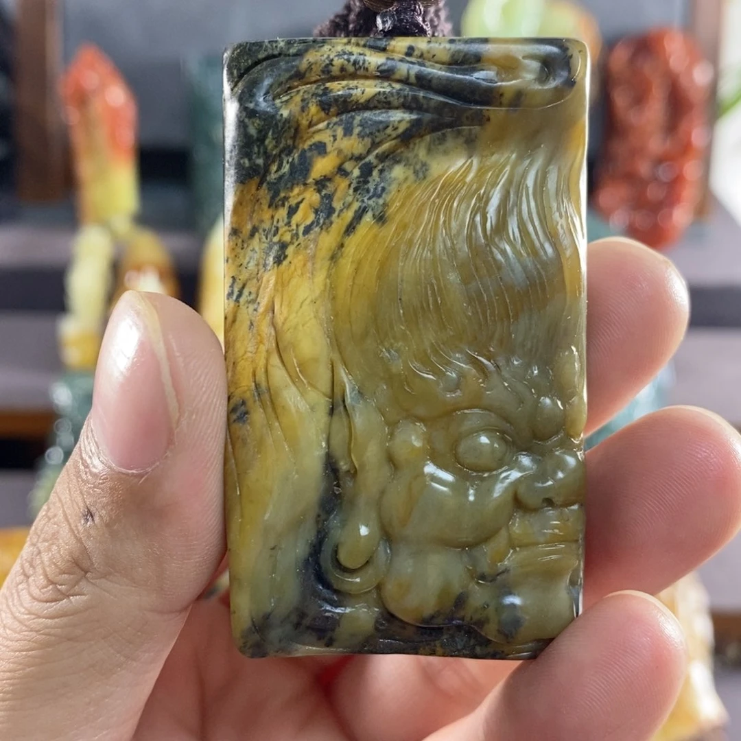 蛇纹石玉未镶嵌花玉挂件
