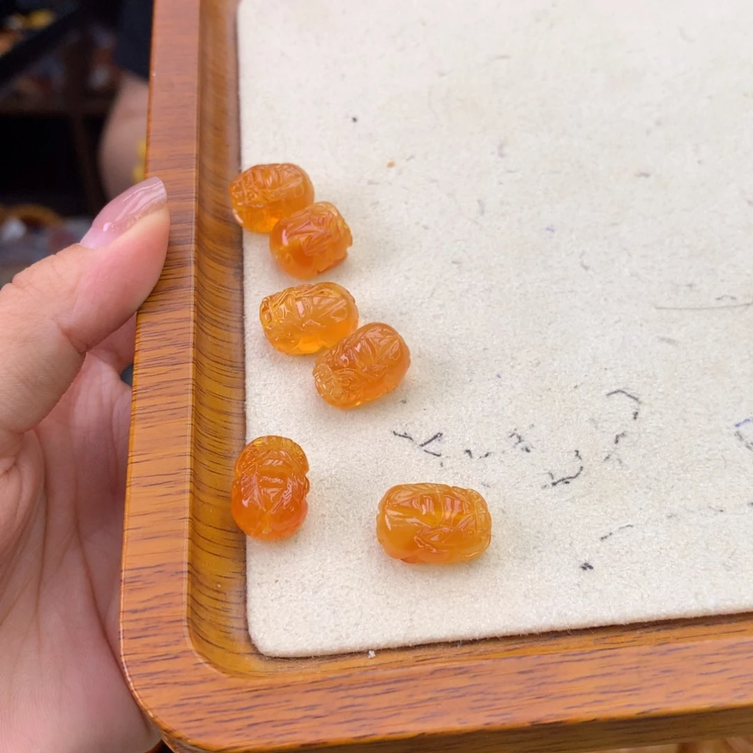 未镶嵌吊坠(不含链)蜜蜡多样性发一