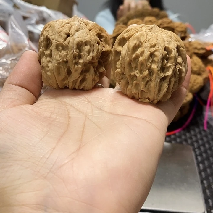 s***”文玩核桃吊坠门墩42