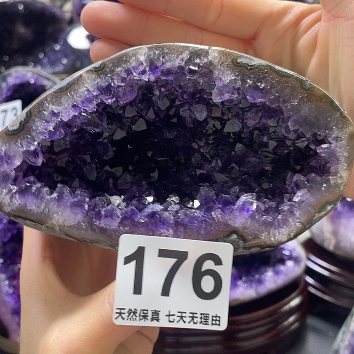 未镶嵌水晶大型摆件（非配饰）