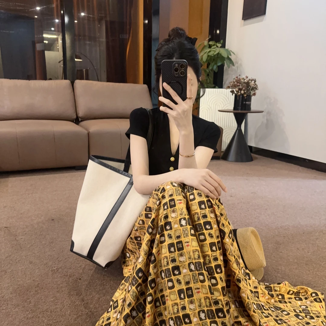 【OS&oneshow】夏季新款V领t恤时尚黄色a字高腰大摆伞裙半身裙套装