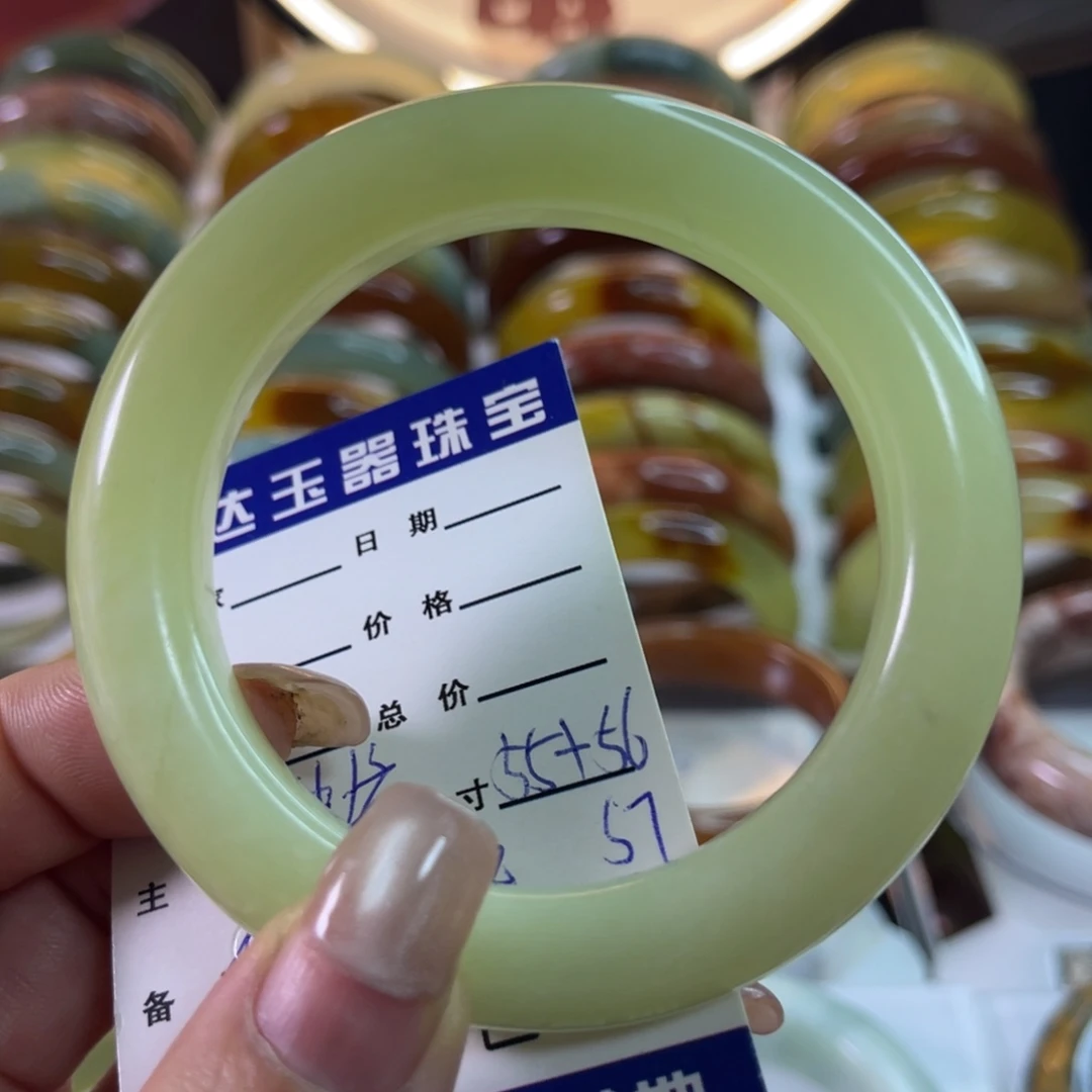 未镶嵌蛇纹石玉手镯