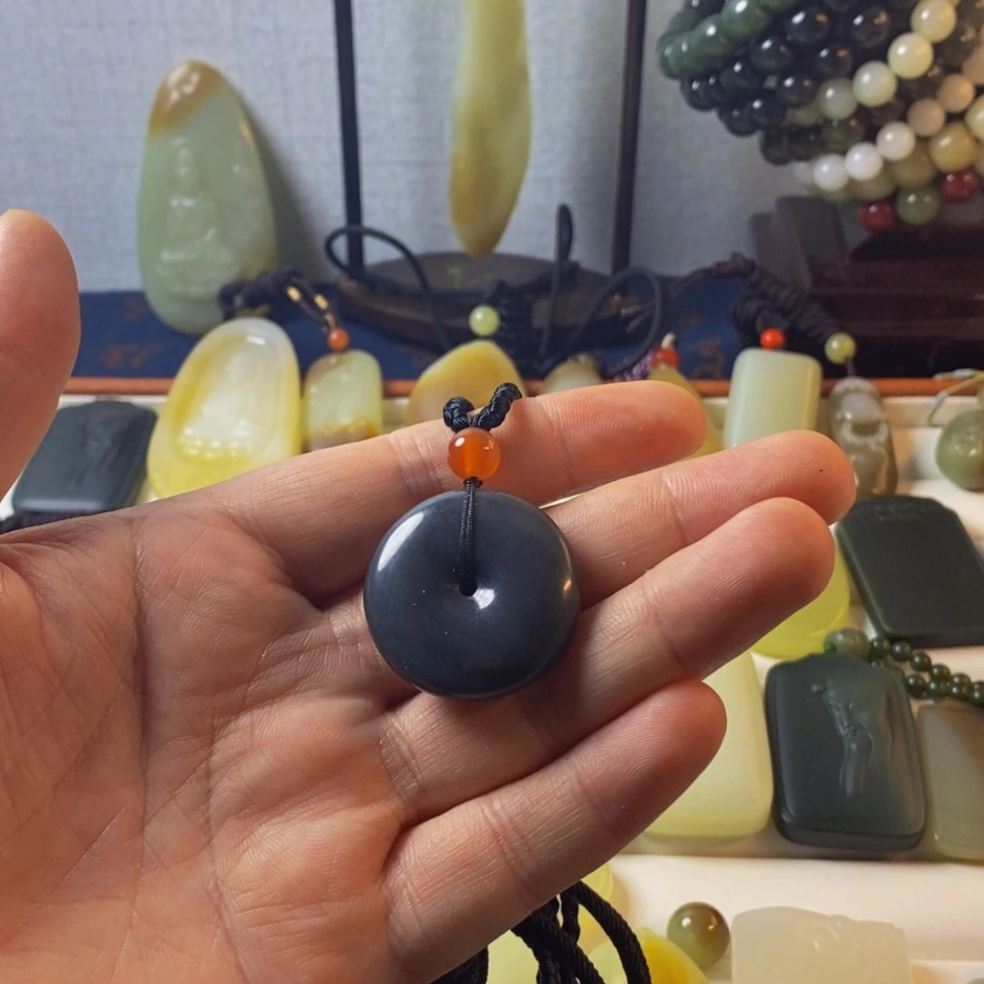 和田玉未镶嵌挂件