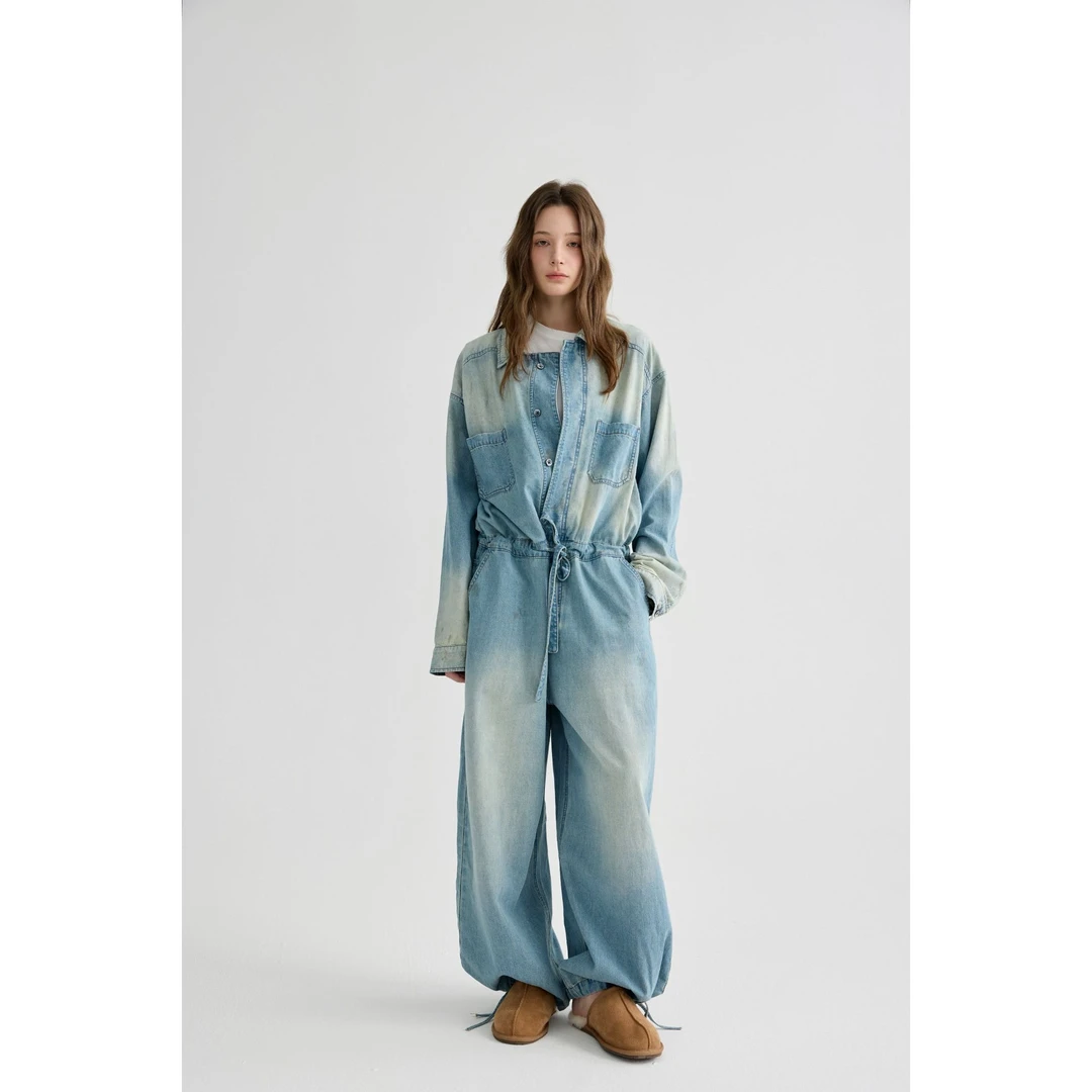 『PEACHZHOU』怀旧水洗抹漆收腰抽绳宽松圆领休闲阔腿牛仔连体裤