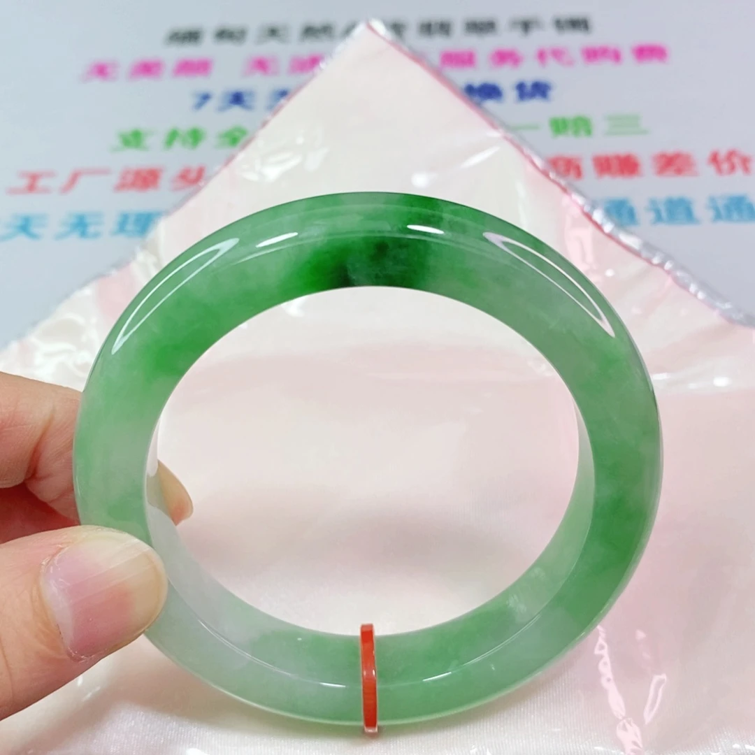 翡翠手镯未镶嵌56圈口正圈