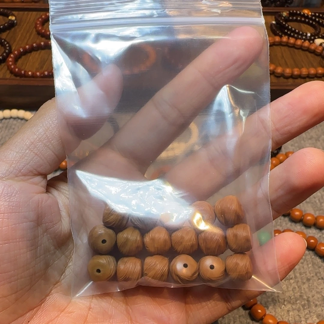 字***号吊坠猴头核桃瑕疵款鬼印 半串 介意慎拍