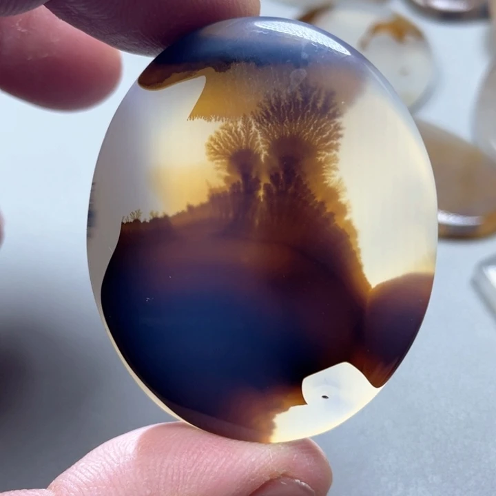 玛瑙/玉髓颈饰未镶嵌