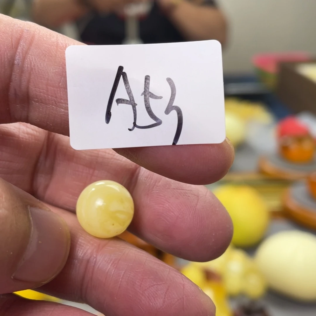 手链琥珀未镶嵌多样性发，发其中一件