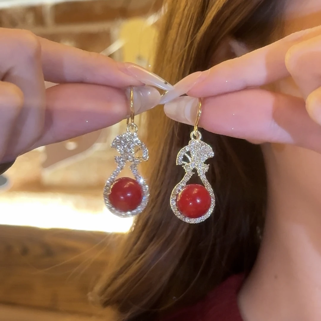铜合金耳饰 轻奢百搭气质时尚精致复古红色福袋耳环
